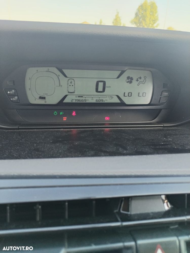 Citroën C4 Picasso 1.6 BlueHDi S&S Feel - 9