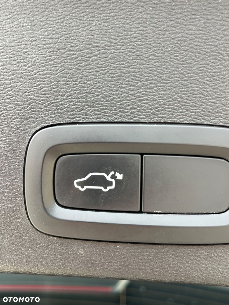 Volvo XC 40 D3 Momentum Pro - 23