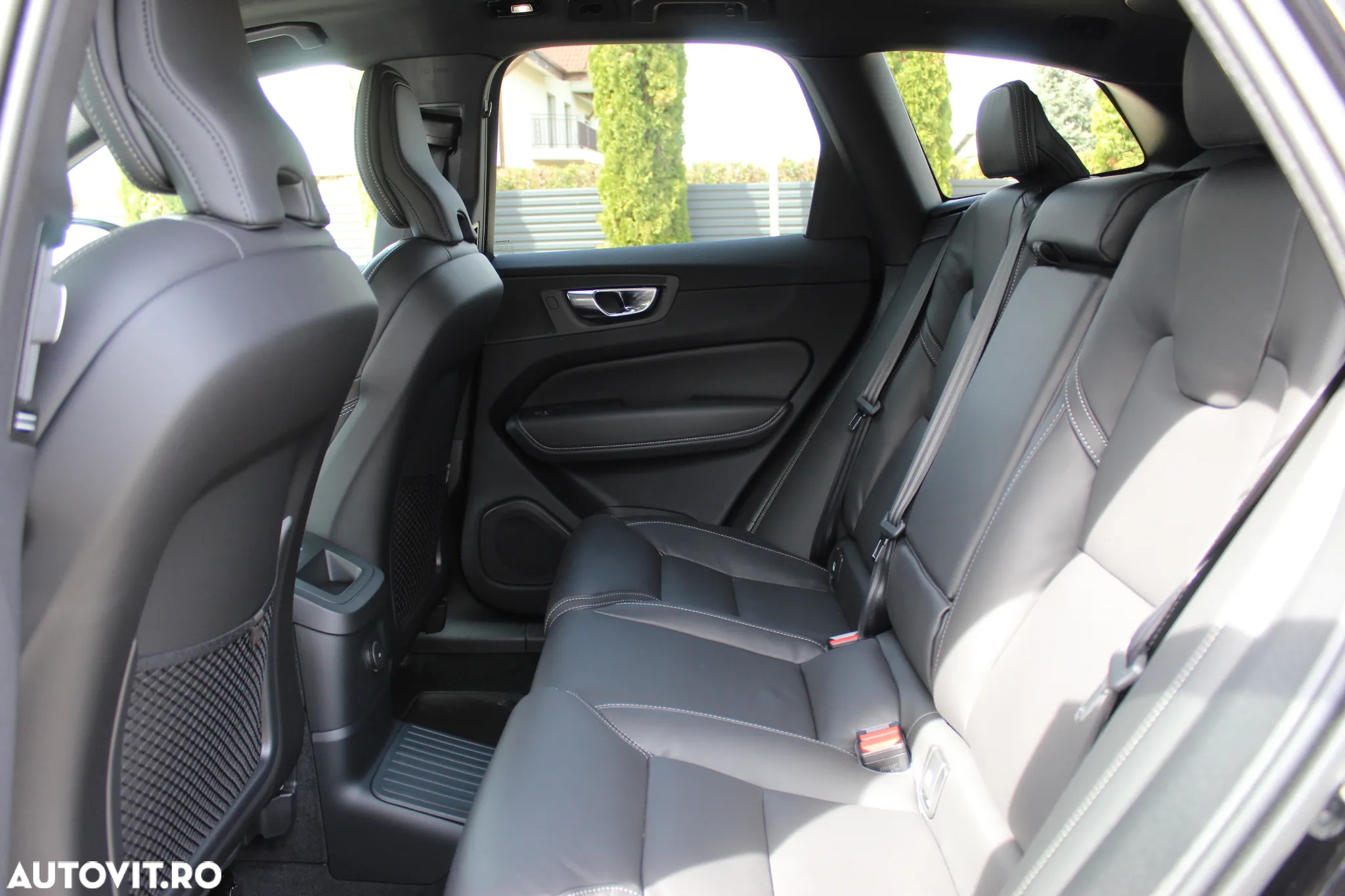 Volvo XC 60 T8 AWD AT PHEV Plus Black Edition - 23