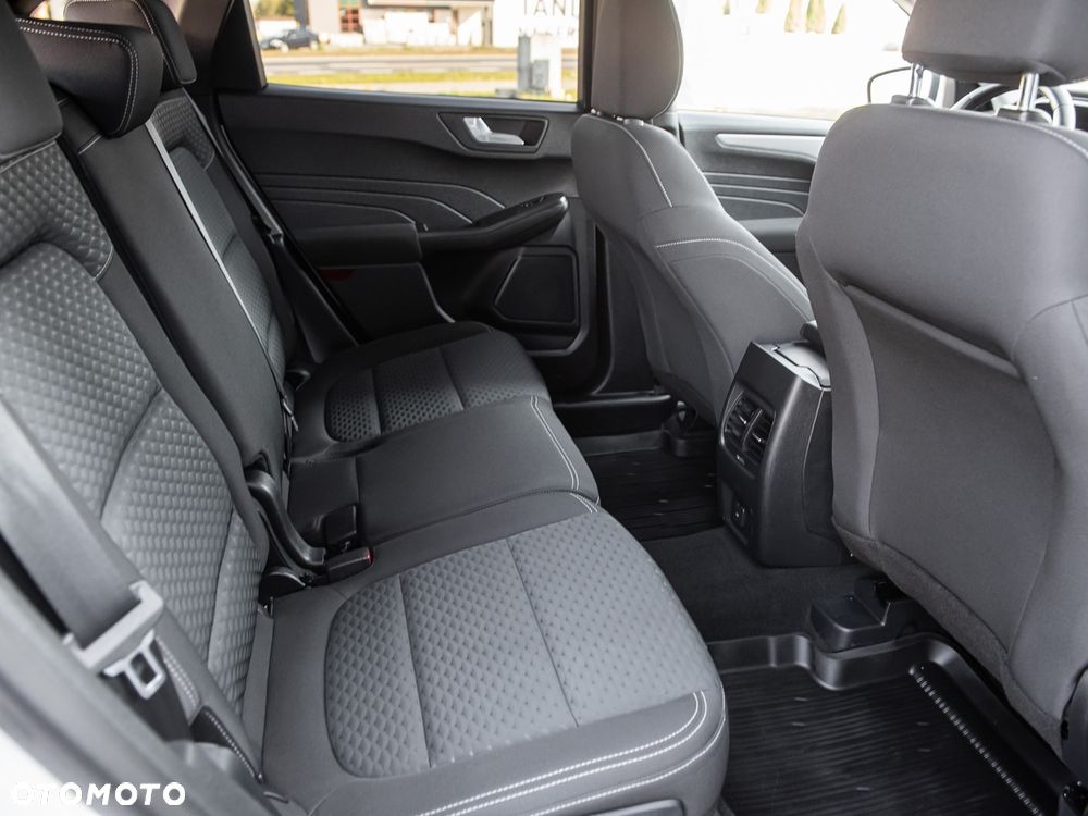 Ford Kuga - 29
