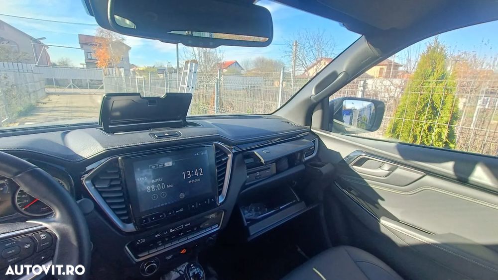 Isuzu D-Max Double Cab 4WD Autm. LSE - 16