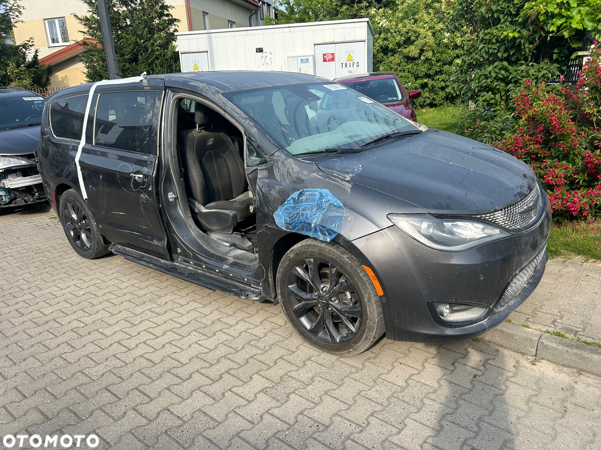 Chrysler Pacifica - 33