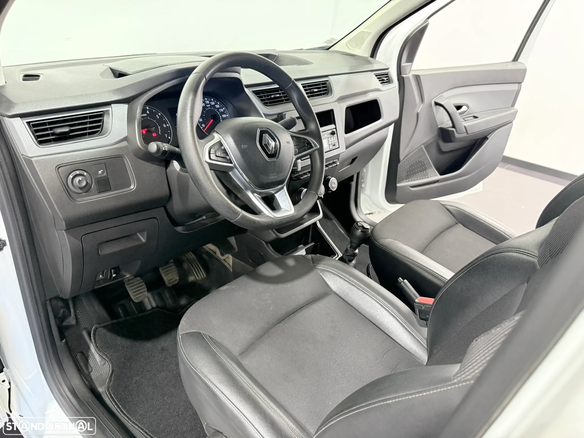 Renault EXPRESS ADVANCE 1.5 DCI 95CV - IVA DEDUTIVEL - NACIONAL - 21