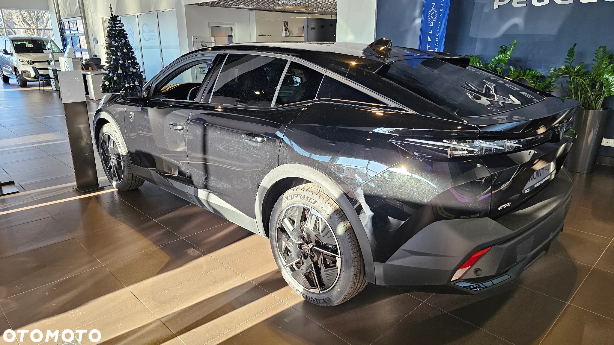 Peugeot 408 - 4