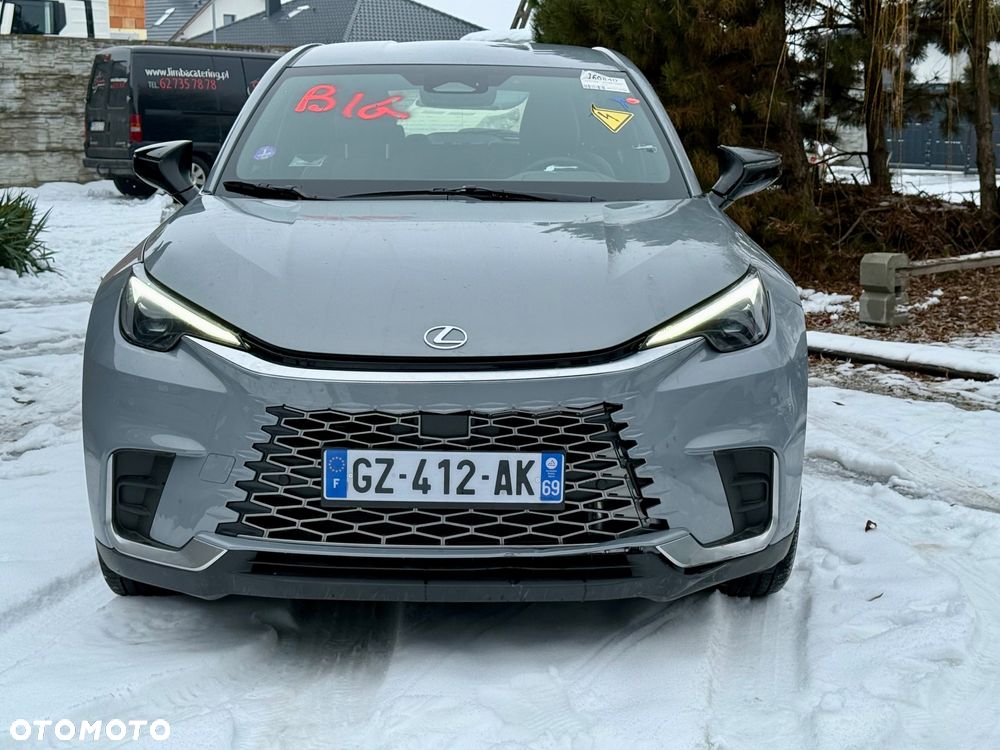 Lexus LBX FWD Emotion - 8