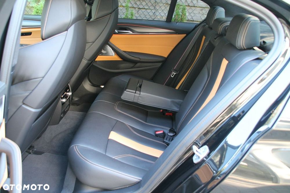 BMW M5 Competition - 14
