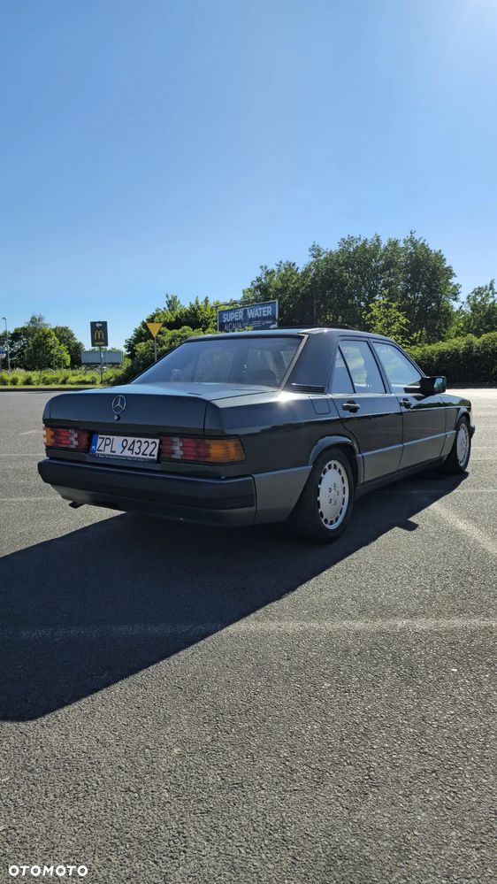 Mercedes-Benz W201 (190) - 5