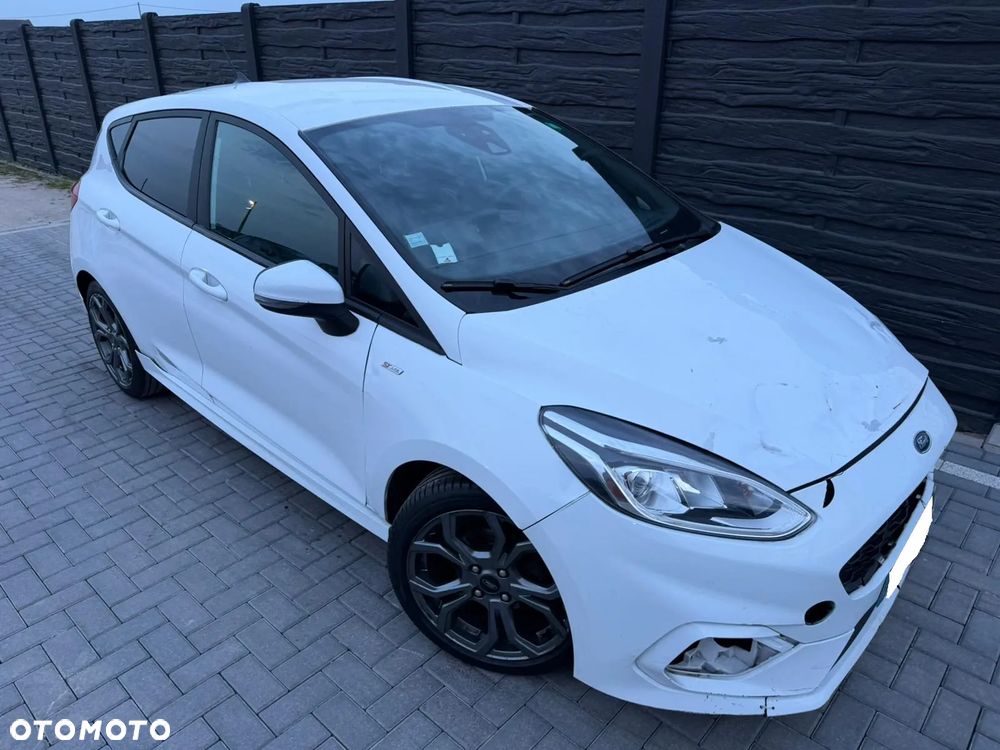 Ford Fiesta - 25