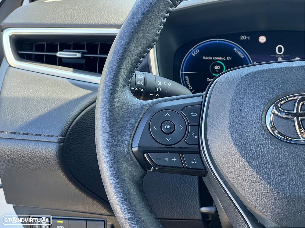 Toyota Corolla Cross 1.8 Hybrid Luxury - 14