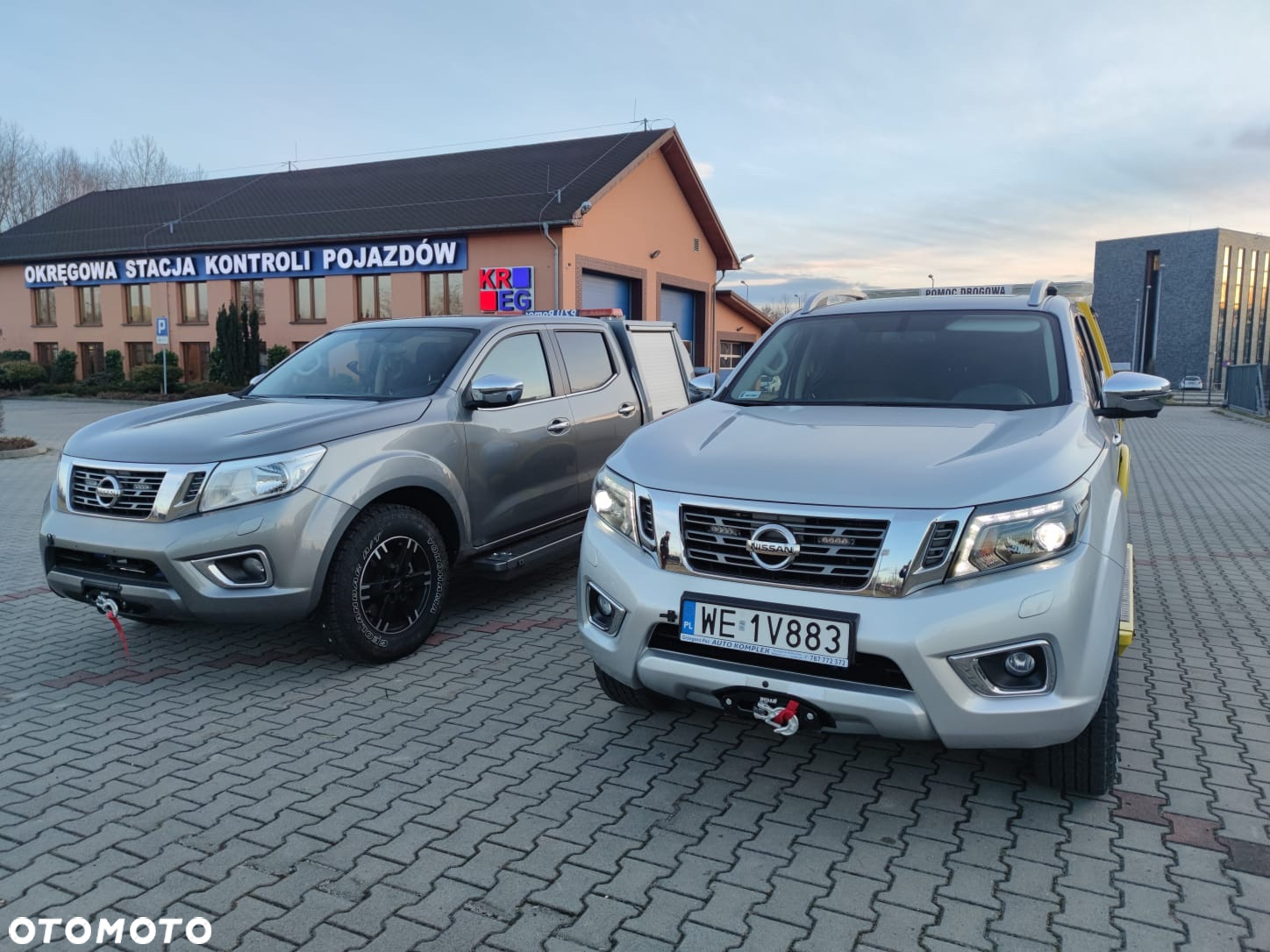 Nissan NAVARA - 2
