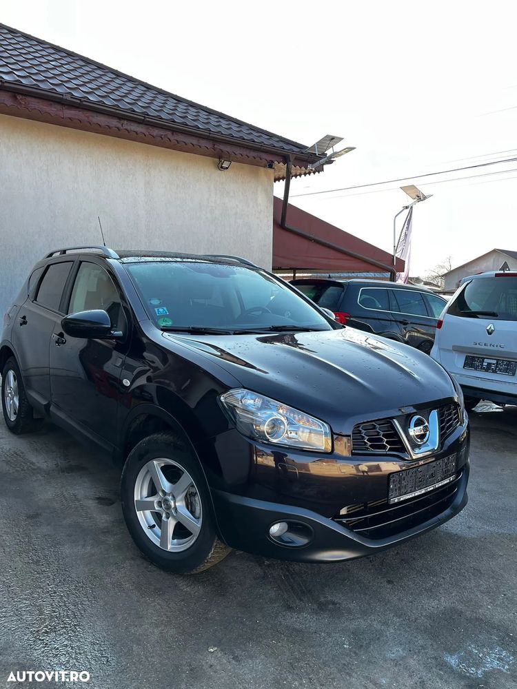 Nissan Qashqai 2.0 dCi DPF 4x4 Aut acenta - 17