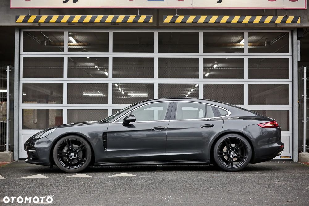 Porsche Panamera 4S - 10