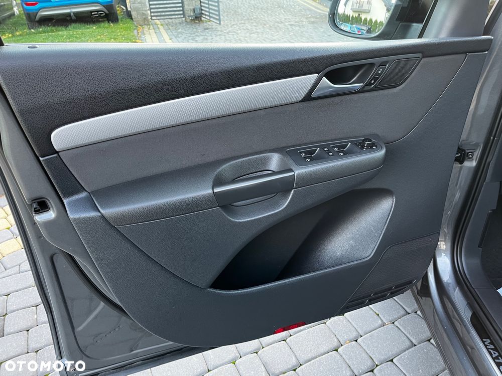 Volkswagen Sharan 2.0 TDI Highline - 9