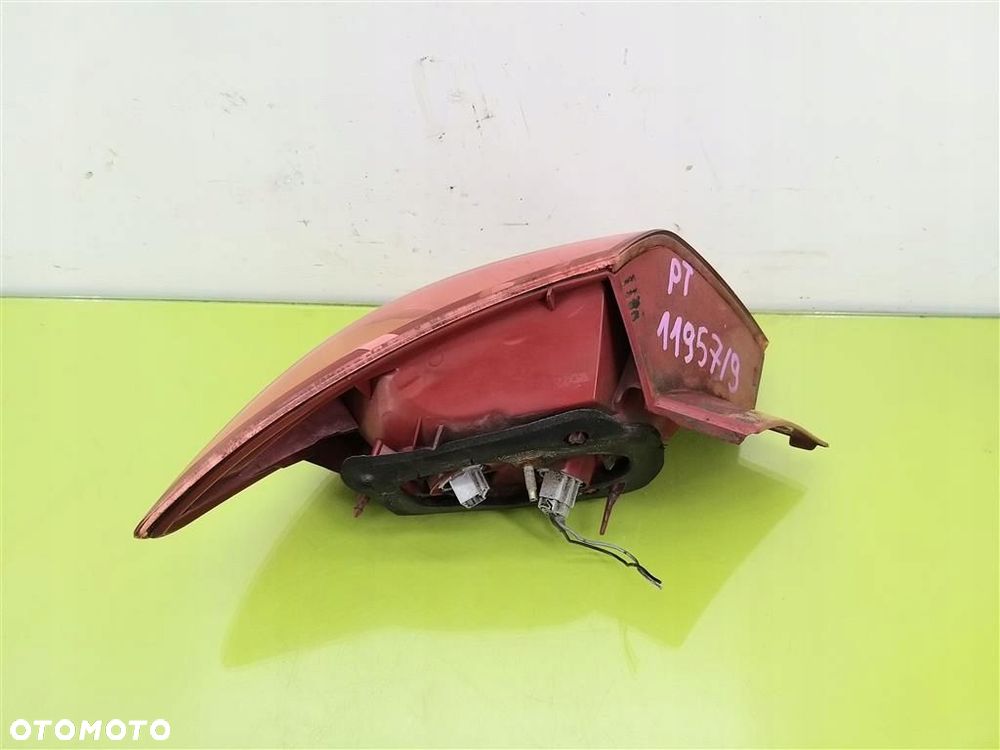 Lampa prawa tylna tył Mazda 3 I 2003 – 2006 PRZED LIFT Hatchback - 3