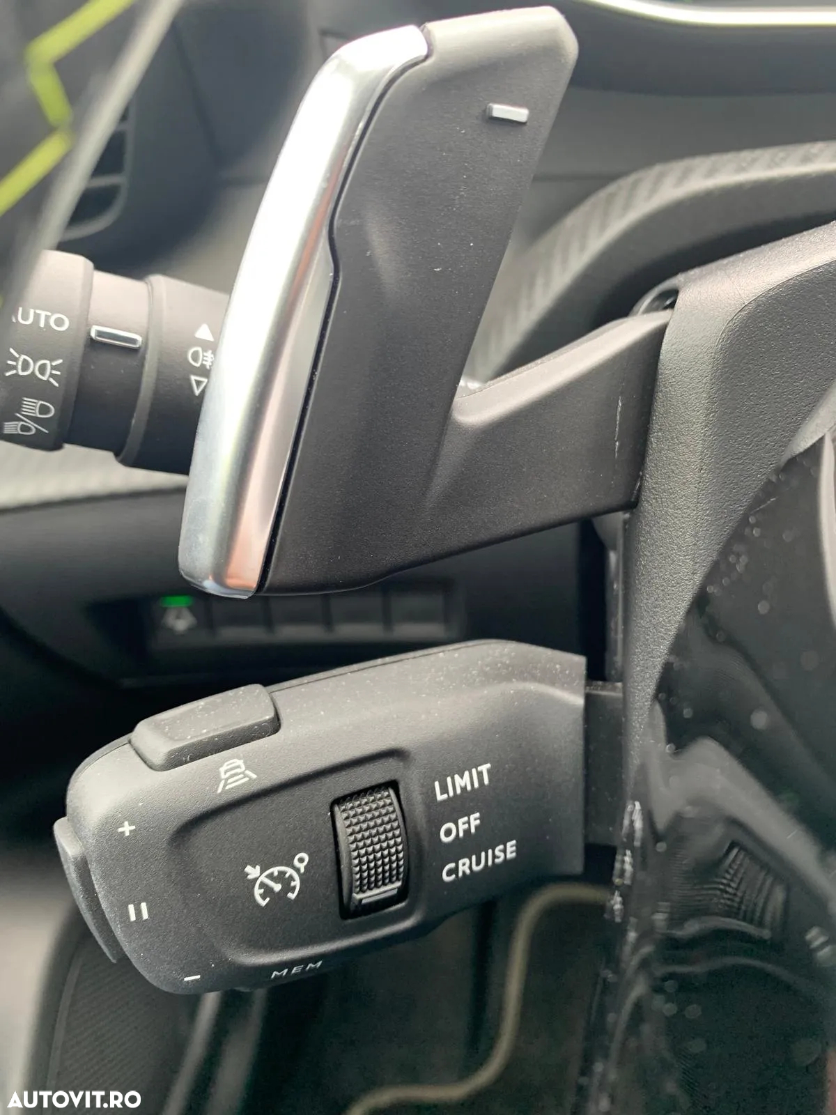 Peugeot 2008 1.2L PureTech 130 S&S EAT8 GT - 15