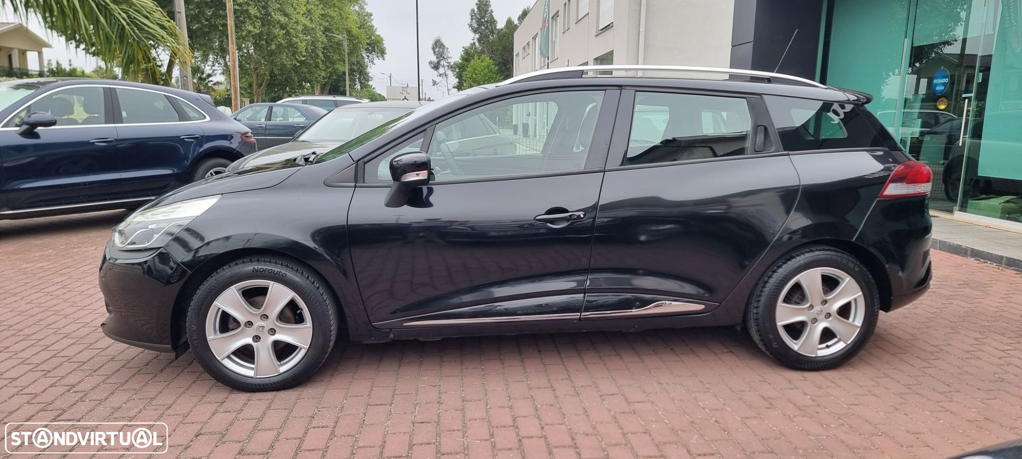 Renault Clio Sport Tourer 0.9 TCE Dynamique S - 12