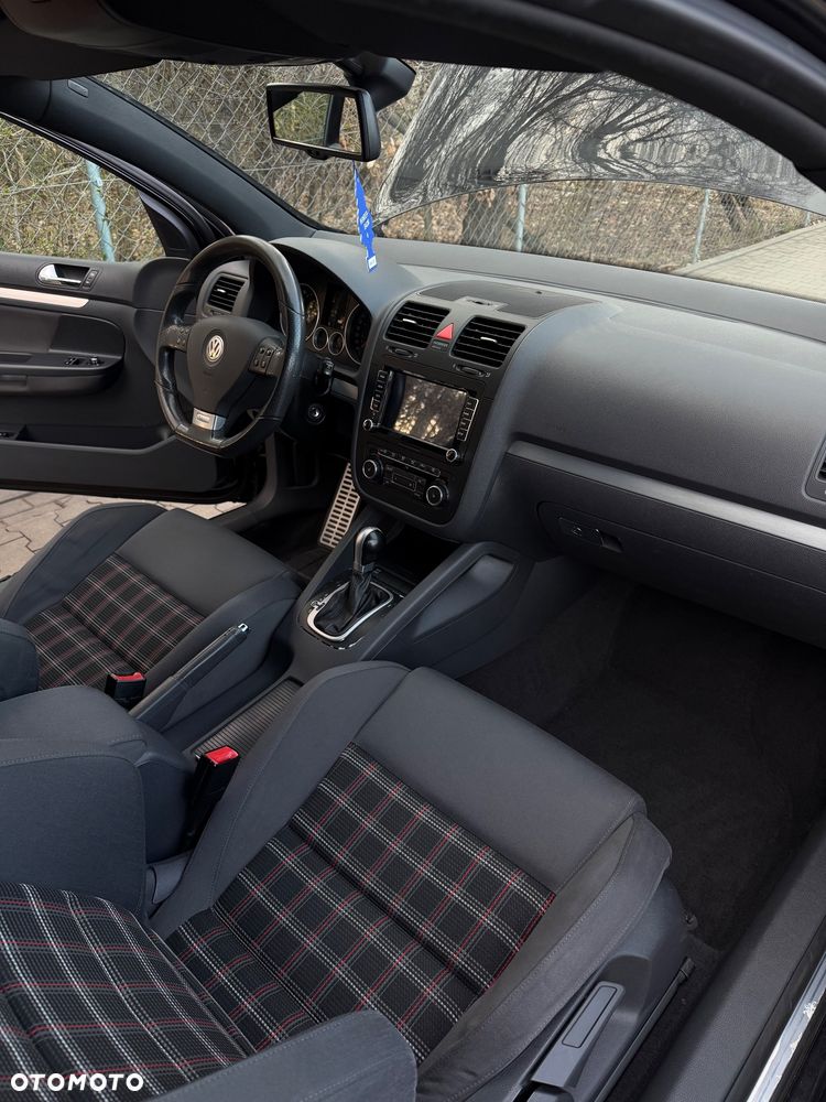 Volkswagen Golf - 13