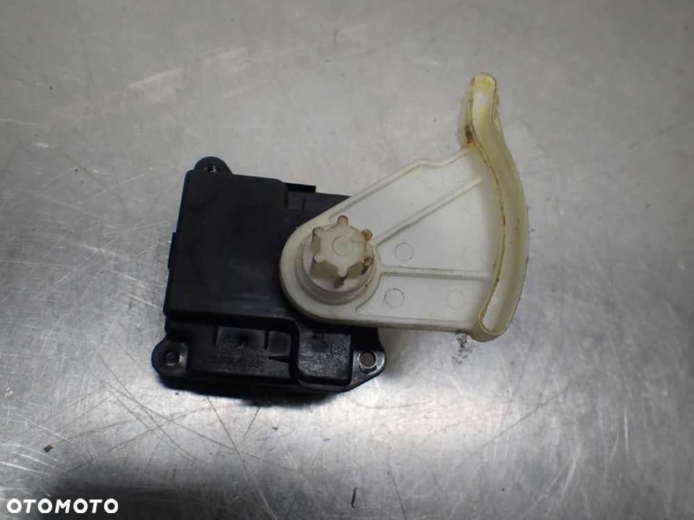 SILNICZEK NAGRZEWNICY SUZUKI GRAND VITARA II 1.9 CSA512T009   6E08 - 3