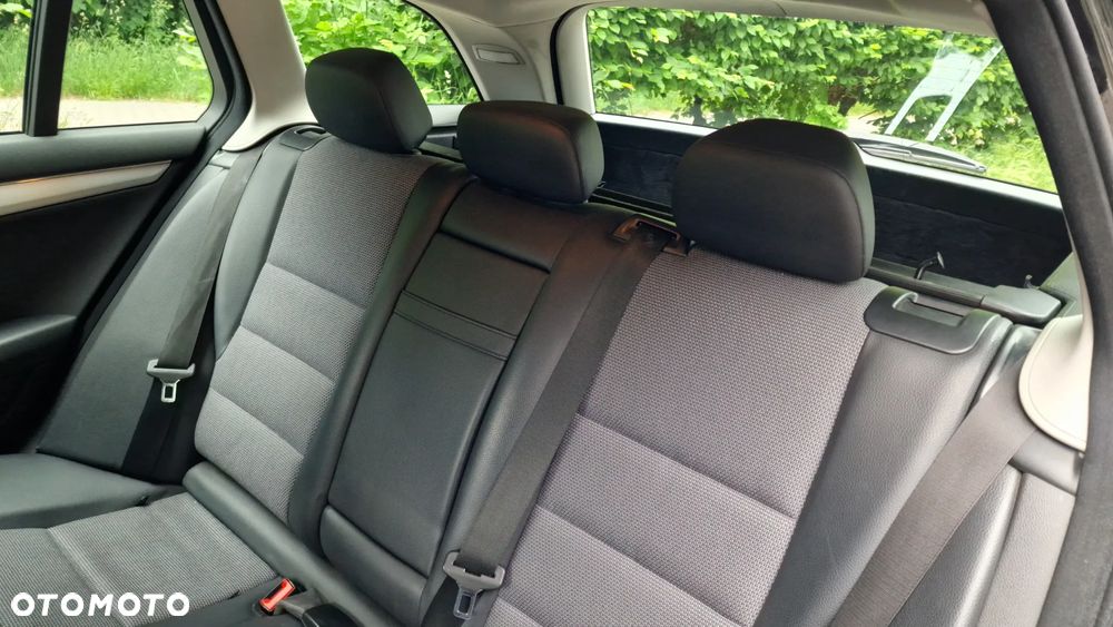 Mercedes-Benz Klasa C 220 CDI DPF BlueEFFICIENCY - 11