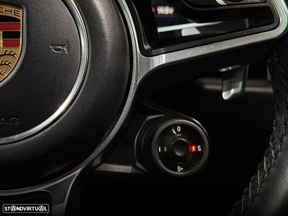 Porsche Macan S - 23