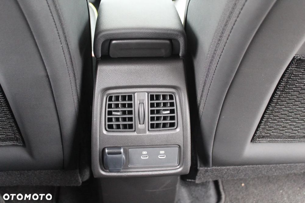 Mitsubishi Grandis 1.3T mHEV Intense Style Cold DCT - 15