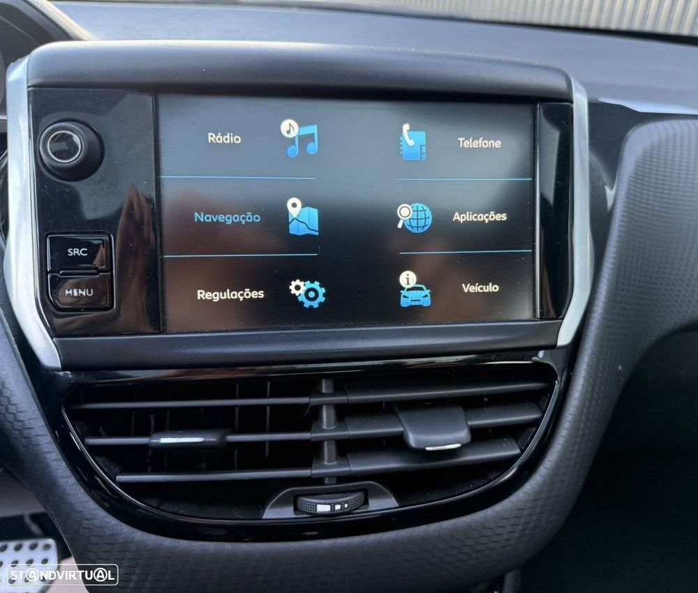 Peugeot 208 1.2 PureTech GT Line EAT6 - 18