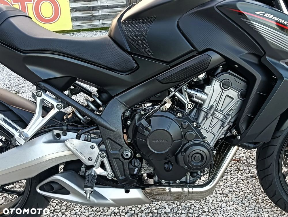 Honda CB - 23