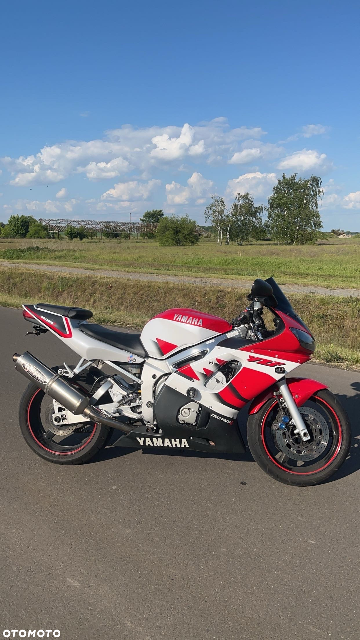 Yamaha R6 - 12