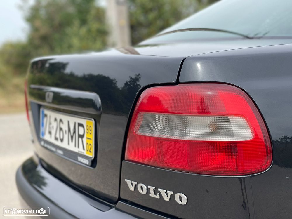 Volvo S40 1.6 - 9