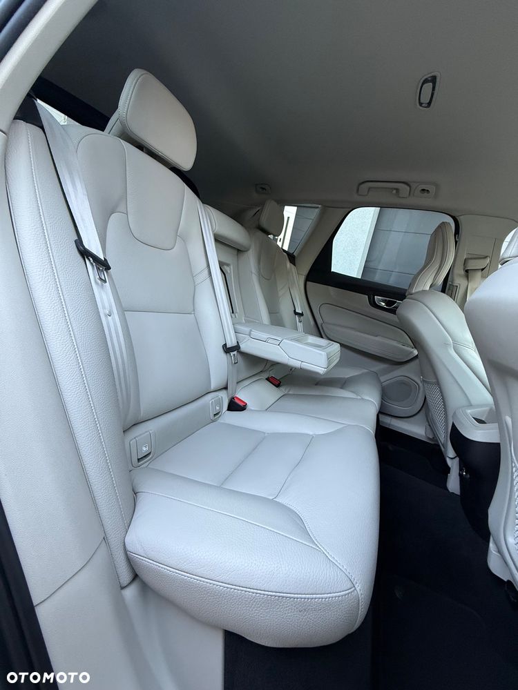 Volvo XC 60 D3 Drive-E Momentum - 31