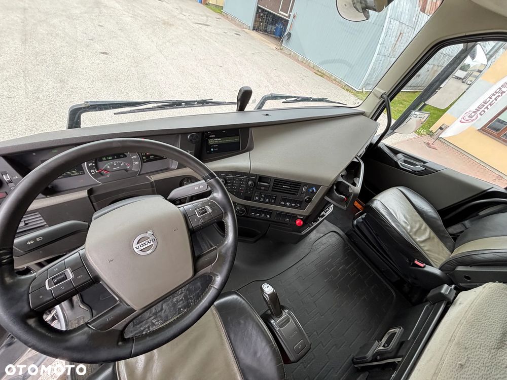 Volvo FH540 6x4 EURO6 + RETARDER + BOX HEATING + VIBRATOR - 26