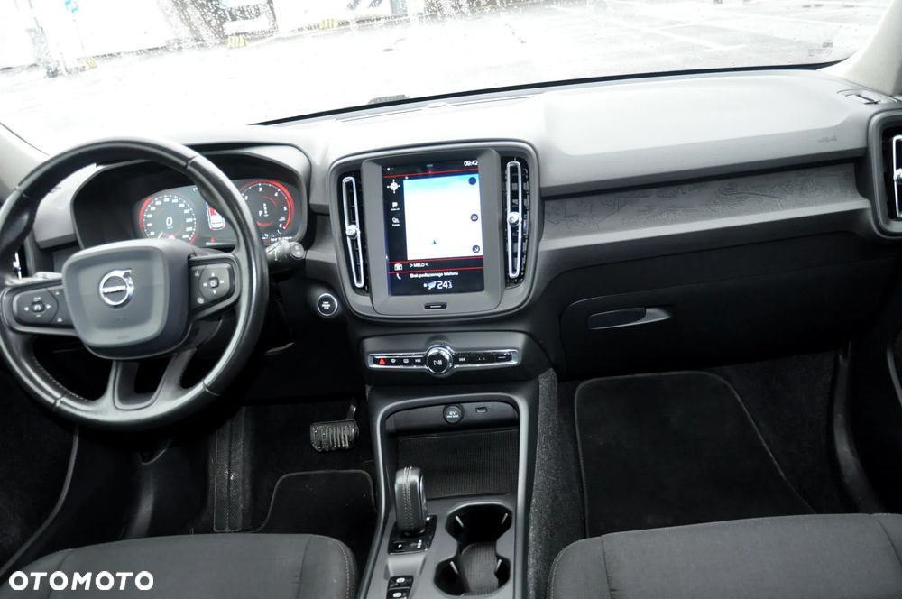 Volvo XC 40 D3 AWD - 28