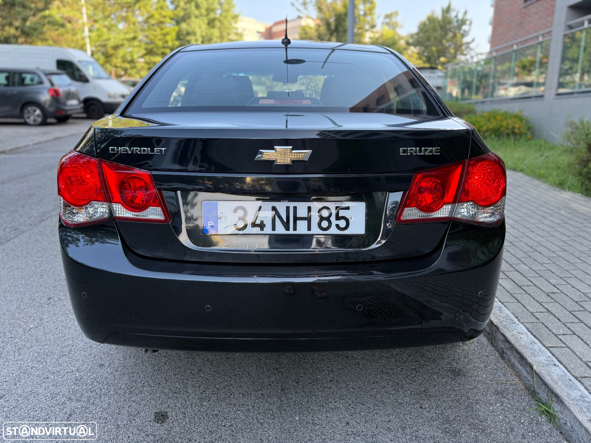 Chevrolet Cruze 1.6 LS - 6