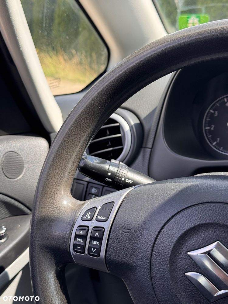Suzuki SX4 1.9 DDiS DPF Streetline 4x2 Club - 24