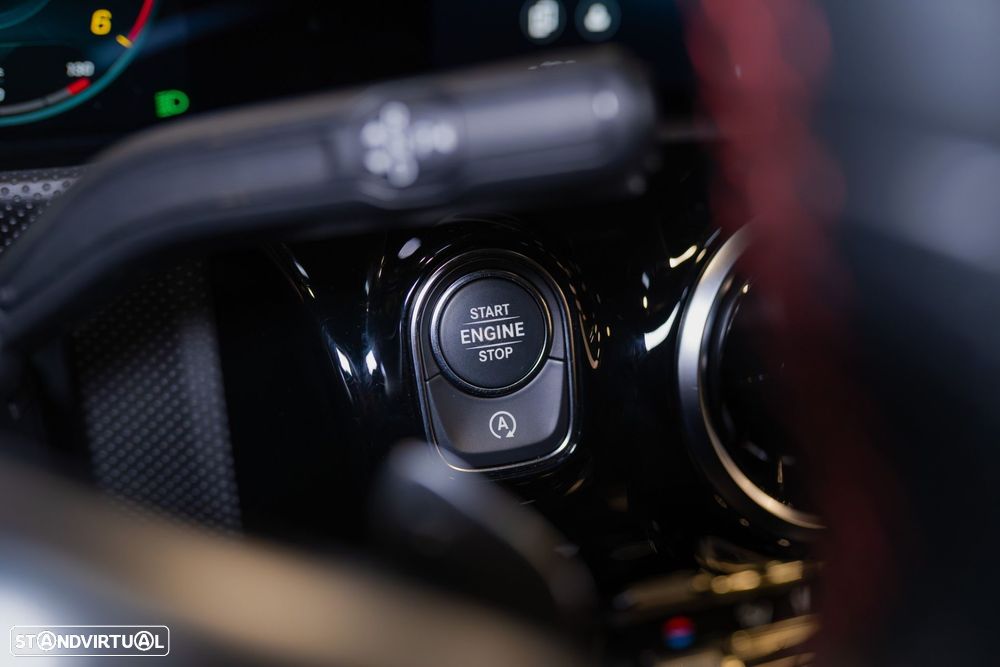 Mercedes-Benz A 180 Limousine d AMG Line Aut. - 42