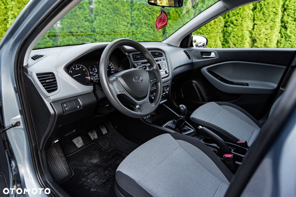 Hyundai i20 - 16