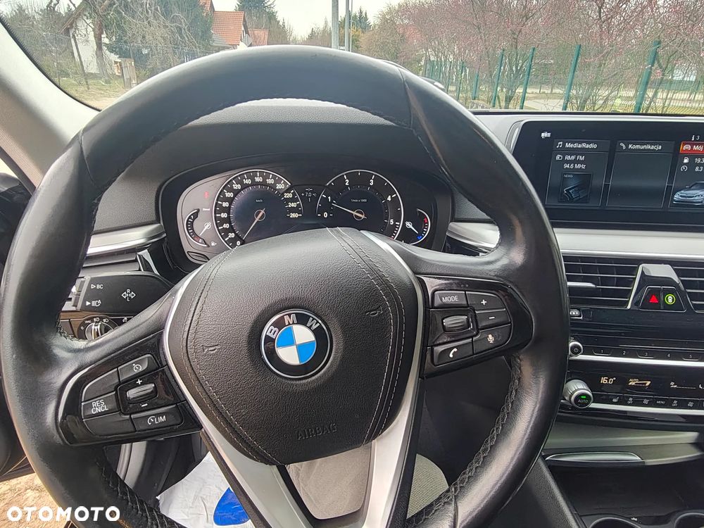BMW Seria 5 520d Sport Line sport - 7
