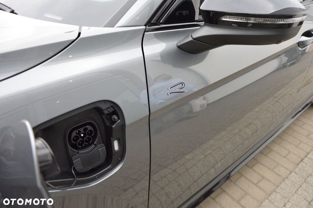 Volkswagen Passat Variant - 23