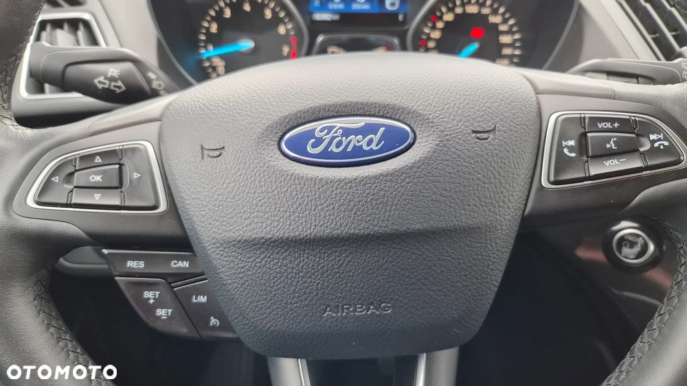 Ford Kuga 1.5 EcoBoost 2x4 Titanium - 23