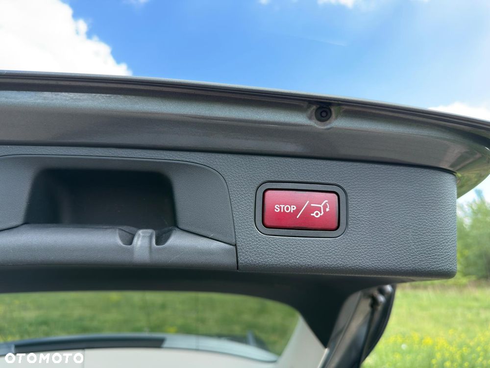 Mercedes-Benz GLC 250 4Matic 9G-TRONIC AMG Line - 34