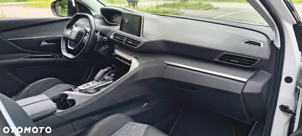 Peugeot 3008 1.2 PureTech Allure S&S EAT6 - 12