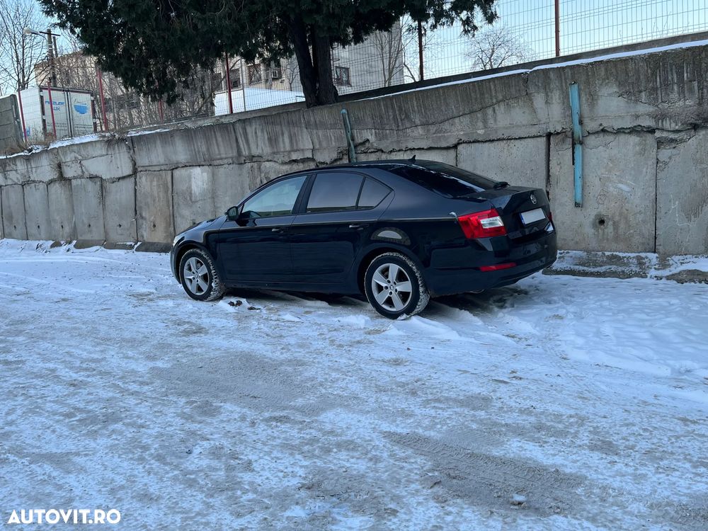 Skoda Octavia 2.0 TDI ELEGANCE DSG - 27