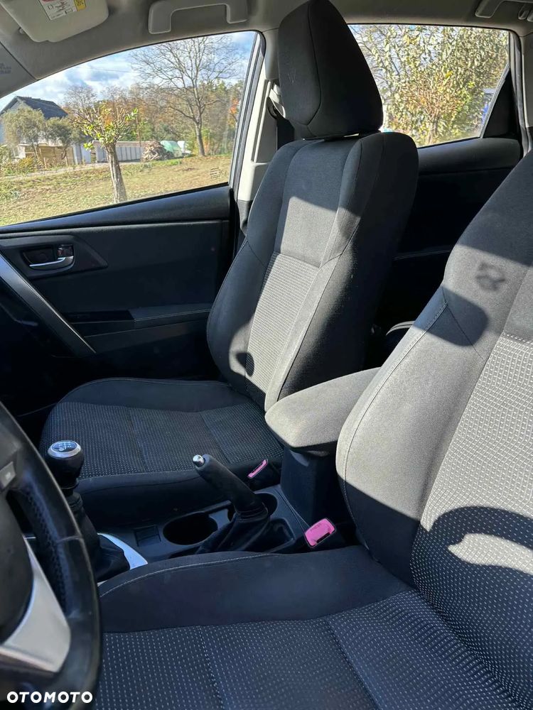 Toyota Auris 1.4 D-4D Premium - 9