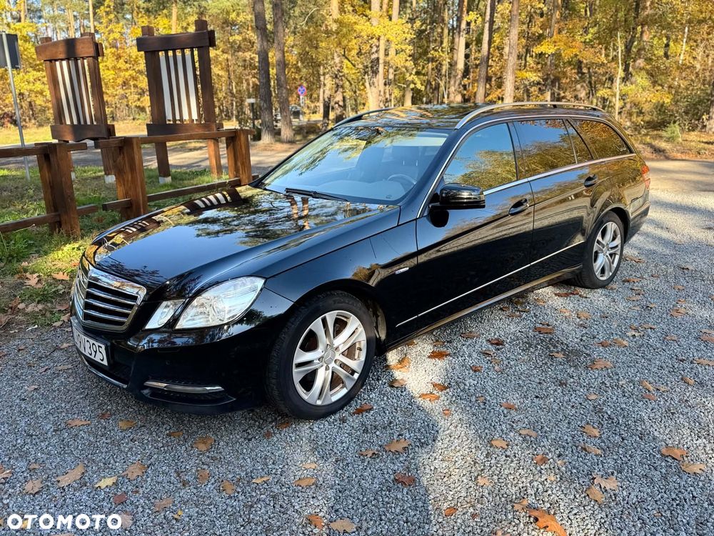 Mercedes-Benz E-Class 2010 photo 2