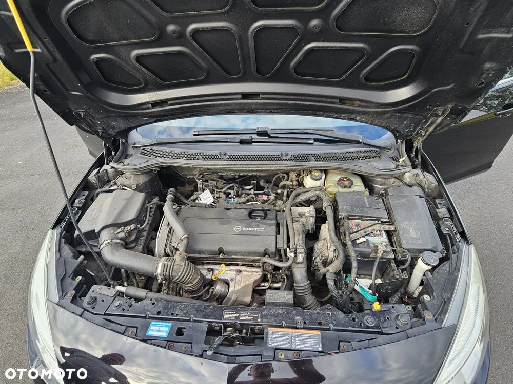 Opel Astra 1.6 Turbo Sport - 14