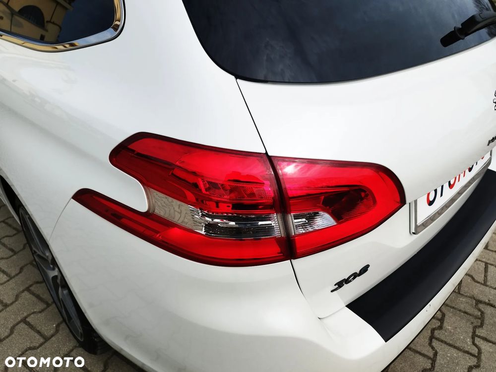 Peugeot 308 1.6 Premium - 18