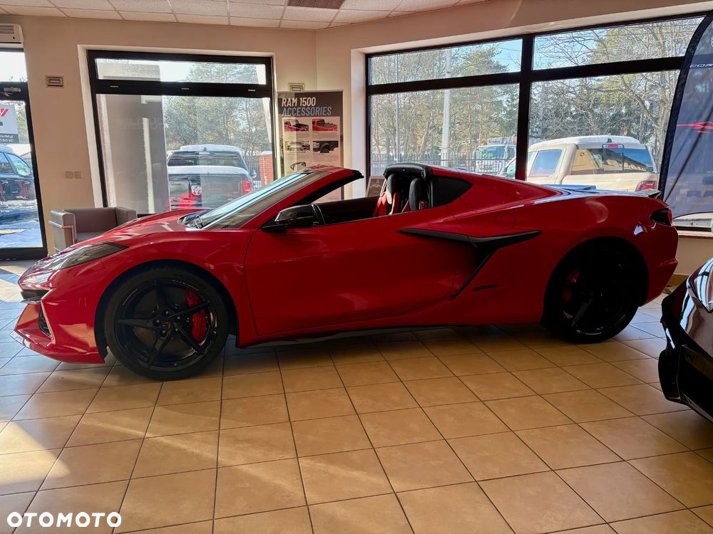 Chevrolet Corvette - 21