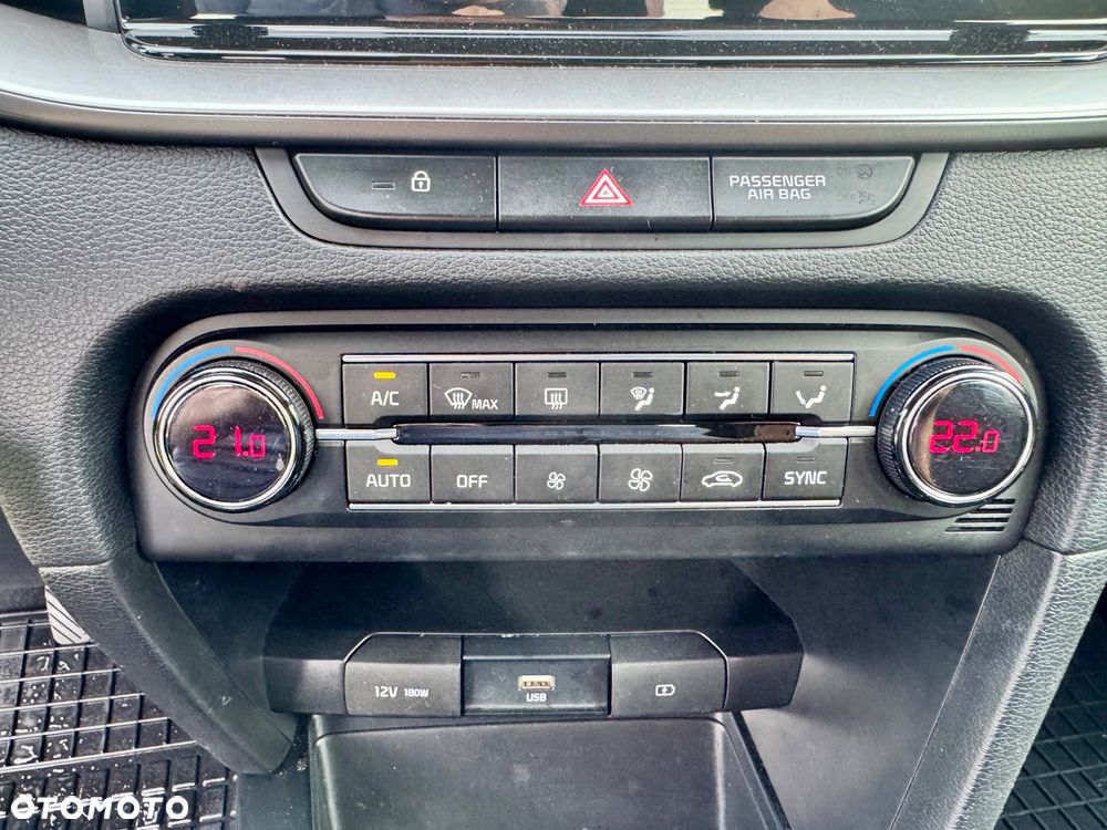 Kia Ceed 1.6 CRDi SCR L - 23