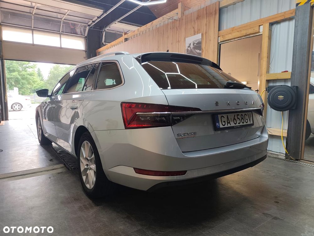 Skoda Superb 1.5 TSI Ambition DSG - 24