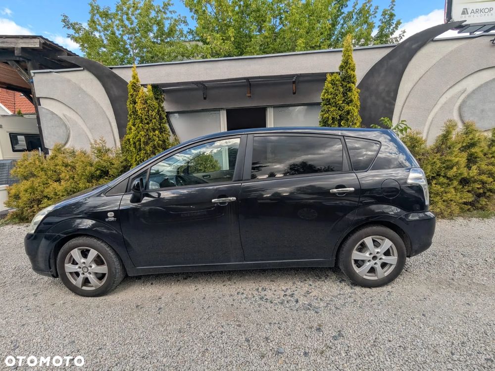 Toyota Corolla Verso 2.2 D-4D X 7os - 8